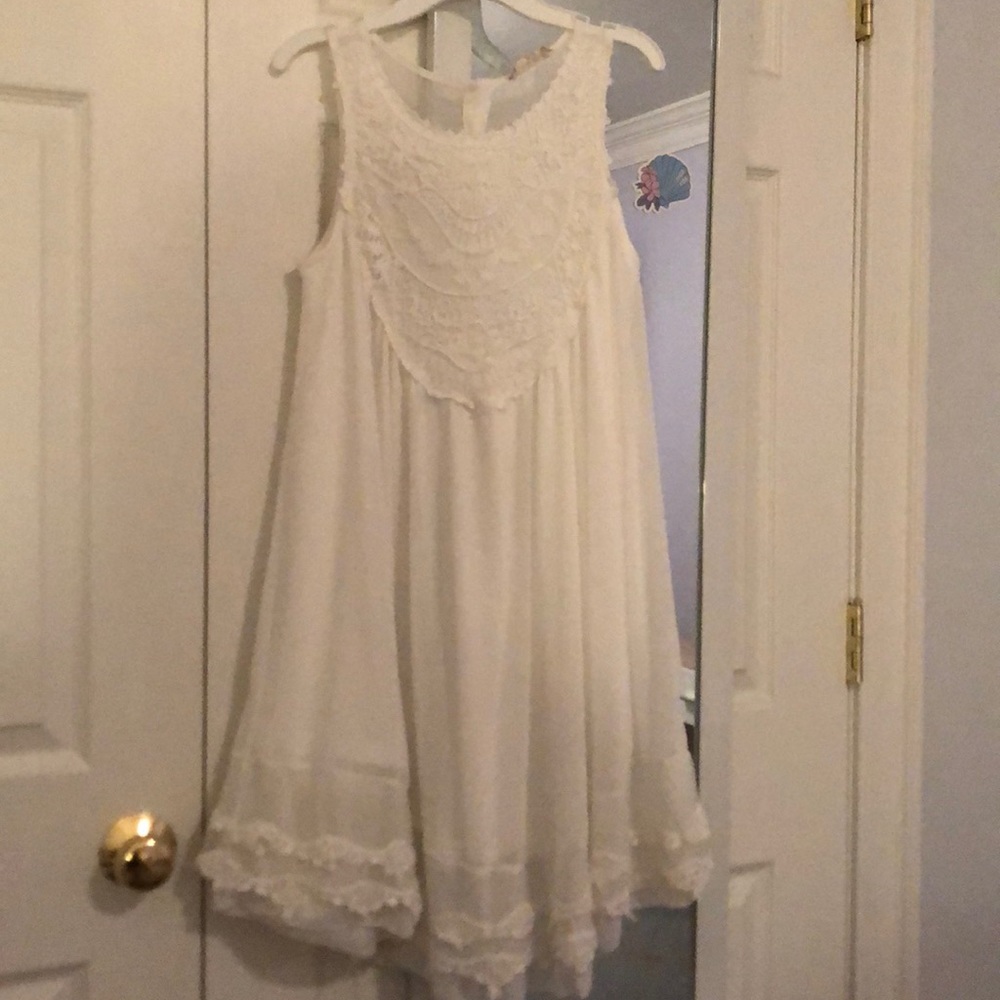 Flowy White Altar’d State Dress
